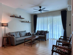 Simple and Cozy House @ Miri Town